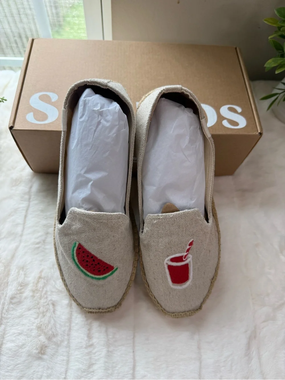 NWT - Soludos Beige Canvas Espadrilles Watermelon Juice Embroidery - Size 8.5